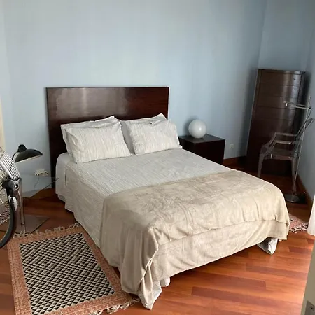 Apartment Sao Bento Lisbon